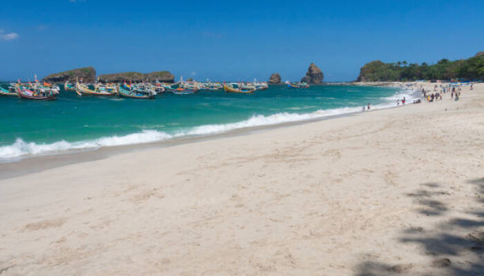Tanjung Papuma Jember, Eksotisme Pantai Terbaik di Jawa Timur