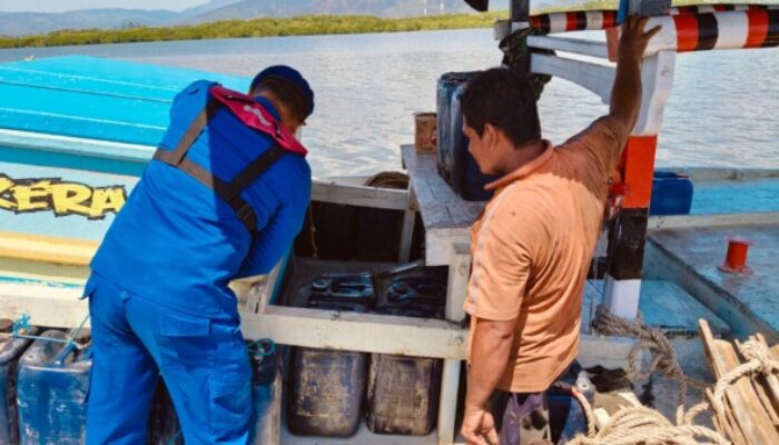 Satpolairud Polres Situbondo Perketat Pengawasan Pelabuhan Panarukan, Cegah Penyelundupan BBM, Gas, dan Narkoba