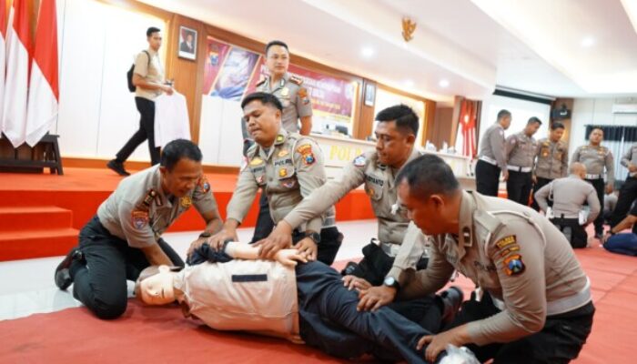 Polres Situbondo Gandeng IDI Latih Personel Kemampuan Basic Life Support