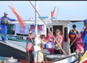 Polres Situbondo Beri Bantuan Sosial kepada Nelayan dan Masyarakat Pesisir