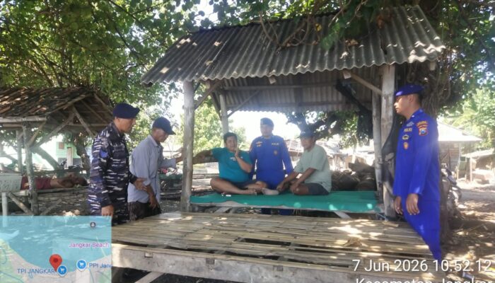 Sembilan Perahu Nelayan Karam Diterjang Gelombang di Jangkar, Polisi Imbau Waspada Cuaca Ekstrem sebelum Melaut