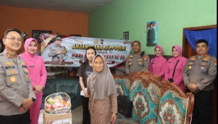 Jelang Hari Bhayangkara ke-80, Kapolres Situbondo Anjangsana ke Purnawirawan dan Warakawuri