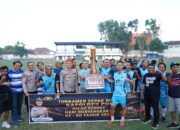Kapolres Situbondo Serahkan Trofi dan Hadiah Pemenang Turnamen Sepak Bola Hari Bhayangkara ke-80