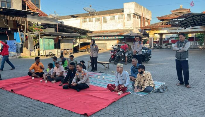 Safari Nobar Piala Dunia 2026, Satbinmas Polres Situbondo Ajak Warga Jaga Kamtibmas
