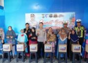 Jumat Berkah, Polres Situbondo Bagikan Sarapan Gratis dan Sembako untuk Masyarakat