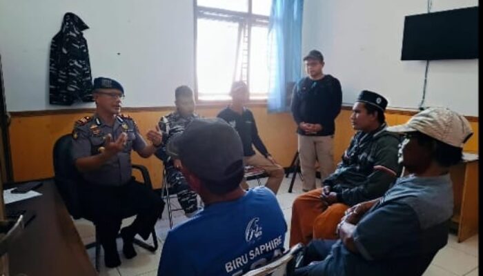 Satpolairud Tangani Tabrakan Kapal Nelayan di Panarukan, Satu Kapal Tenggelam