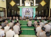 Polres Situbondo Gelar Kegiatan Pembinaan Rohani dan Mental di Masjid Al Asykar