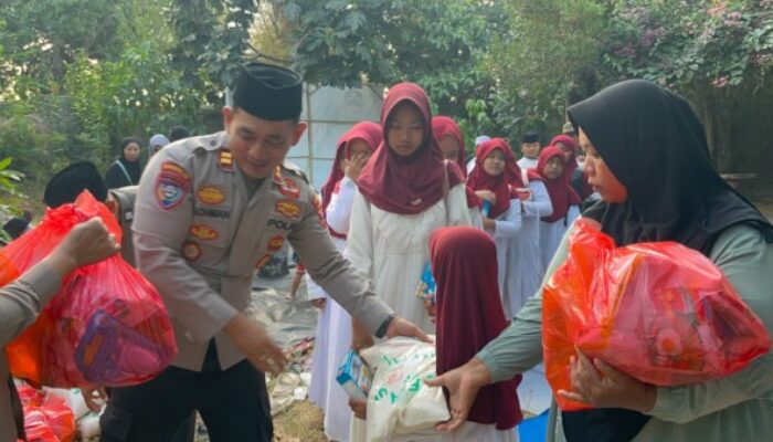 Satbinmas Polres Situbondo Gelar Program BERBAKTI, Santuni 75 Anak Yatim
