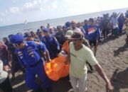 Satpolairud Polres Situbondo Evakuasi Nelayan Jangkar yang Ditemukan Meninggal