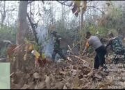 Respons Laporan 110, Polisi bersama TNI dan Perhutani Gerak Cepat Padamkan Api di Hutan Jati Pasir Putih