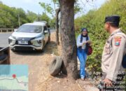 Lapor Lewat 110, Polisi Bantu Warga Ganti Ban Mobil Bocor di Banyuglugur