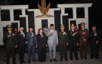 Hormati Jasa Pahlawan Kemerdekaan RI, Kapolres Situbondo Pimpin Apel Kehormatan dan Renungan Suci