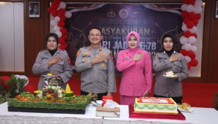 Peringati HUT Polwan ke-78, Polres Situbondo Gelar Tasyakuran dan Santuni Anak Yatim