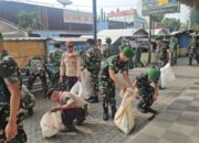 Kodim Situbondo Bersihkan Pasar Mimbaan Bersama Masyarakat