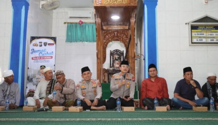 Kapolres Situbondo Respons Keluhan Warga Saat Jumat Curhat di Bungatan
